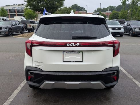 Used 2026 Kia Seltos S FWD image 5