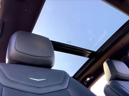 Used 2022 Cadillac XT5 Premium Luxury FWD image 14