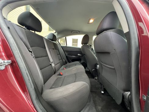 Used 2016 Chevrolet Cruze LT w/ Technology Package image 15