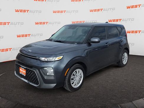 Used 2021 Kia Soul LX image 1