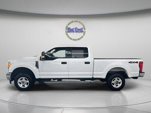 Used 2017 Ford F250 XLT w/ XLT Value Package AWD/4WD image 2