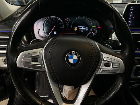 Used 2018 BMW 740i xDrive AWD/4WD image 23