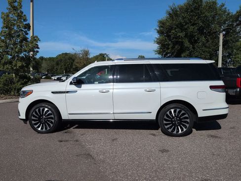 Used 2022 Lincoln Navigator L Black Label AWD/4WD image 3