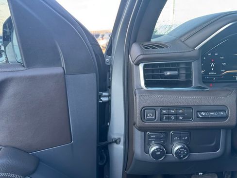 Used 2024 GMC Yukon Denali image 12