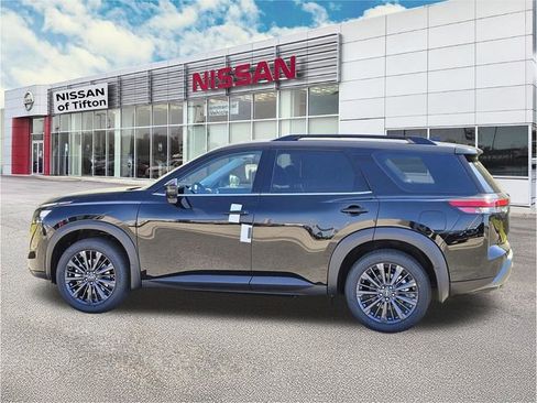 New 2026 Nissan Pathfinder SL w/ SL Premium Package (P04) FWD image 7