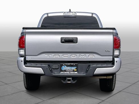 Used 2020 Toyota Tacoma TRD Sport image 4