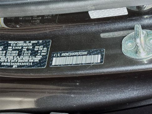 Used 2024 Kia Carnival SX Prestige FWD image 43