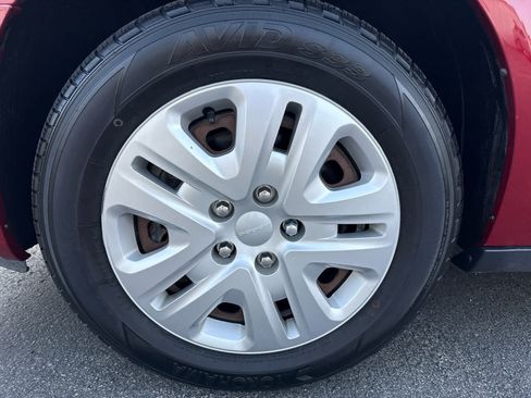 Used 2016 Dodge Grand Caravan American Value Package w/ UConnect Hands-Free Group FWD image 9