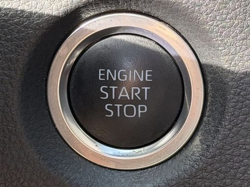 Used 2025 Toyota Corolla SE FWD image 22