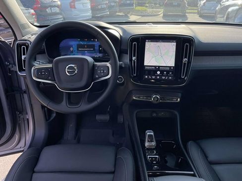 Used 2026 Volvo XC40 B5 Ultra w/ Protection Package Premier AWD/4WD image 4