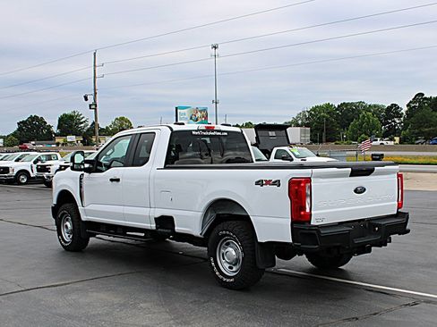 Used 2023 Ford F250 XL w/ XL Off-Road Package AWD/4WD image 4