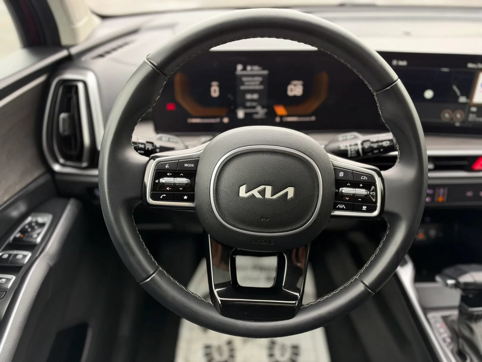 Used 2025 Kia Sorento X-Line EX AWD/4WD image 13