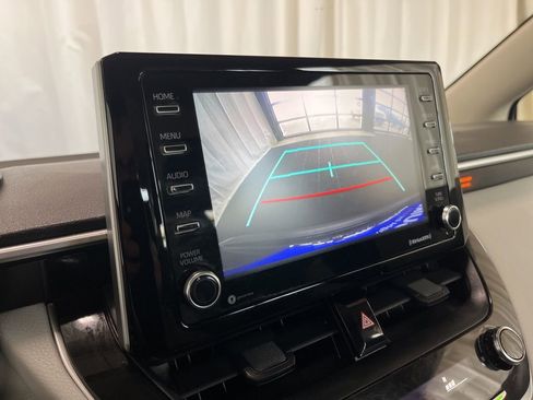 Used 2021 Toyota Corolla LE FWD image 14