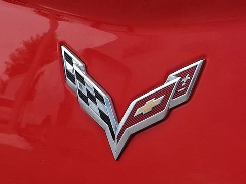 Used 2017 Chevrolet Corvette Stingray Coupe w/ 1LT image 28