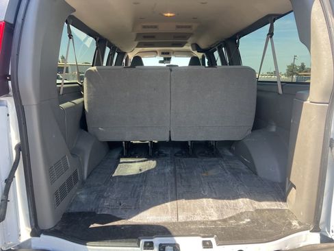 Certified 2025 Chevrolet Express 3500 LT w/ LT Preferred Equipment Group RWD image 10