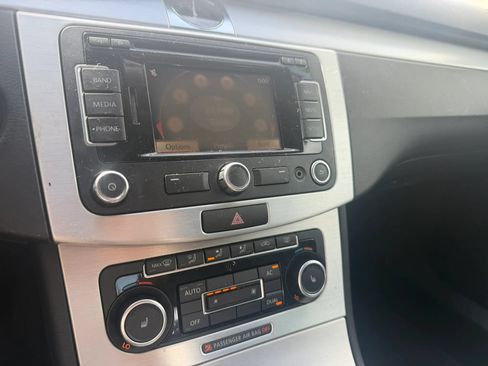 Used 2012 Volkswagen CC Lux Limited FWD image 16