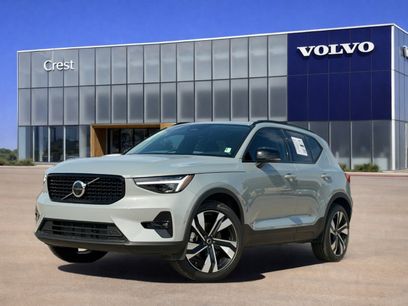 New 2026 Volvo XC40 B5 Plus w/ Protection Package Premier