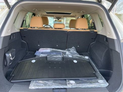 Used 2023 Nissan Rogue Platinum w/ Platinum Premium Package image 13