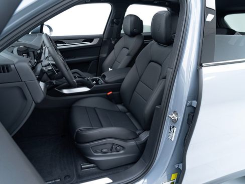 New 2026 Porsche Cayenne image 5