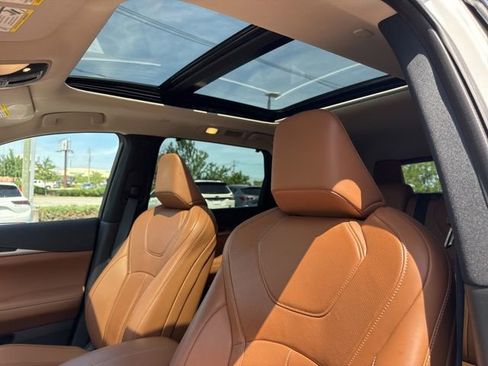 Used 2025 INFINITI QX60 Sensory w/ Vision Package AWD/4WD image 2