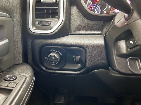 Used 2022 RAM 2500 Big Horn w/ Level C Equiment Group AWD/4WD image 15