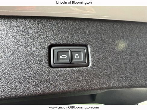 Used 2023 Audi Q8 Premium Plus w/ Premium Plus Package image 31