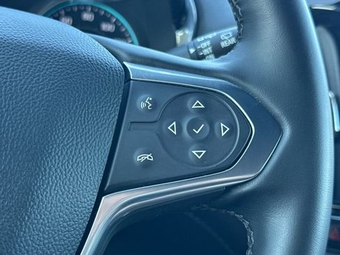 Certified 2023 Chevrolet Traverse LT FWD image 40