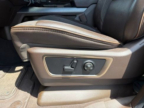 Used 2025 RAM 1500 Limited w/ Off Road Group AWD/4WD image 11