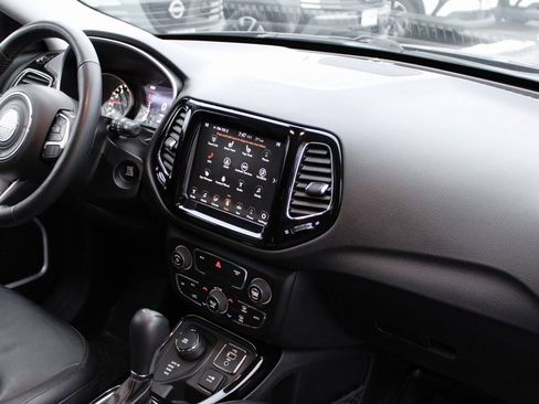 Used 2018 Jeep Compass Limited w/ Navigation Group image 26