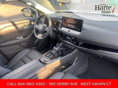 Certified 2025 Nissan Rogue SL image 12