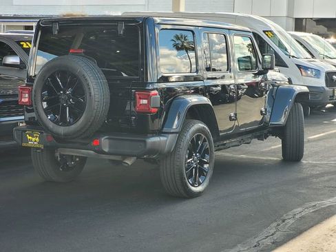 Certified 2025 Jeep Wrangler Unlimited Sahara w/ Safety Group AWD/4WD image 4