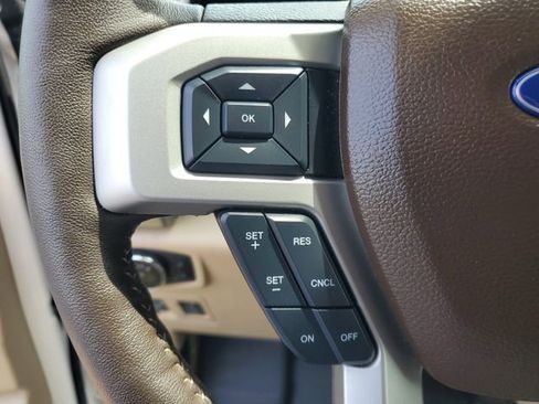 Used 2019 Ford F150 Lariat w/ Equipment Group 502A Luxury AWD/4WD image 30