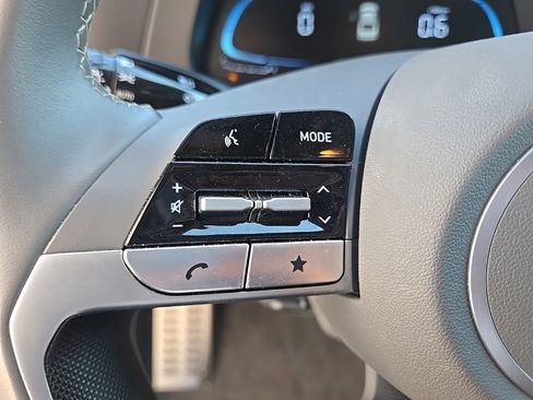 Used 2025 Hyundai Elantra Sport FWD image 24