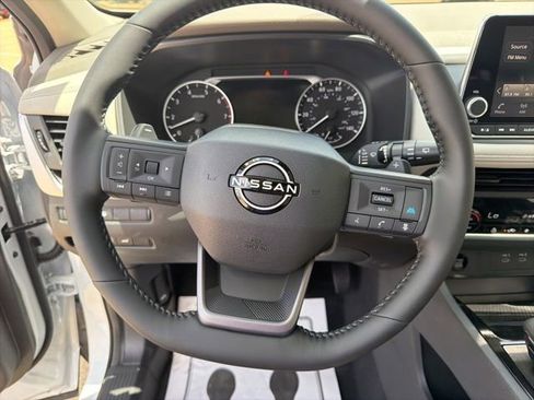 New 2026 Nissan Rogue SV FWD image 12