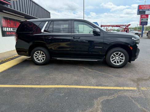 Used 2021 Chevrolet Tahoe LT AWD/4WD image 3
