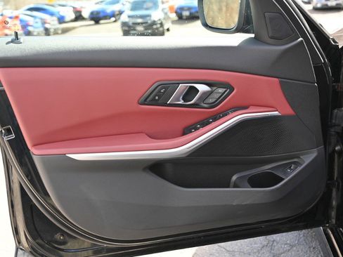 Used 2025 BMW 330i xDrive 330i xDrive Sedan image 22