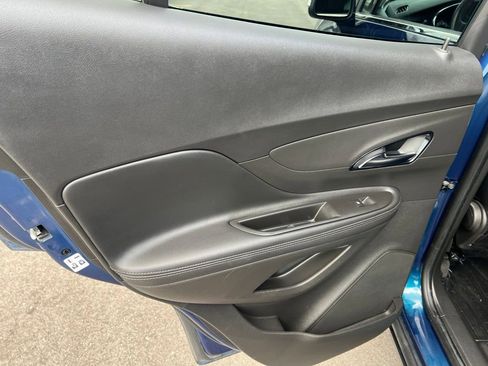 Used 2019 Buick Encore Essence FWD image 10