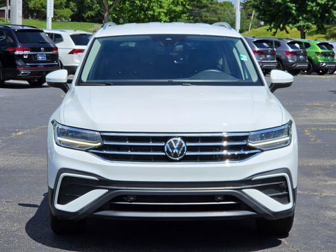 Certified 2024 Volkswagen Tiguan SE AWD/4WD image 9