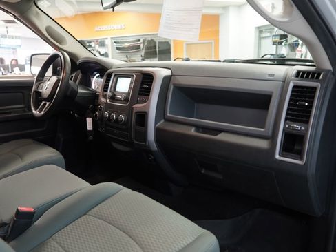 Used 2014 RAM 1500 Express image 32
