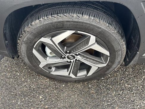 Used 2023 Hyundai Tucson Limited w/ Cargo Package AWD/4WD image 15