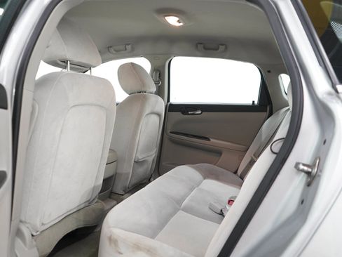 Used 2014 Chevrolet Impala Limited LS FWD image 16