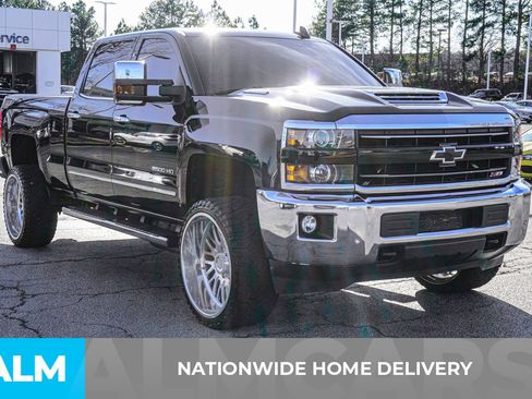 Used 2019 Chevrolet Silverado 2500 LTZ w/ Duramax Plus Package image 6