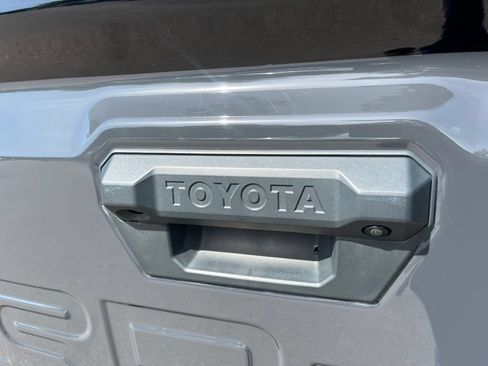 Used 2025 Toyota Tacoma TRD Pro AWD/4WD image 39