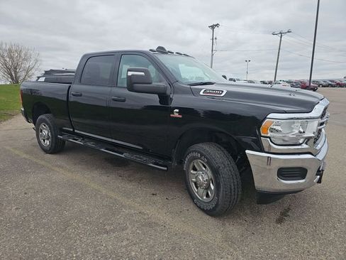 Used 2024 RAM 3500 Tradesman w/ Chrome Appearance Group AWD/4WD image 7