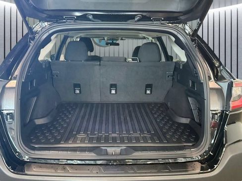 Certified 2025 Subaru Outback Premium AWD/4WD image 9
