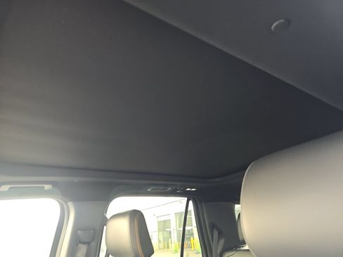 Used 2025 Ford Expedition Tremor AWD/4WD image 8