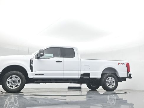 New 2026 Ford F350 XLT w/ FX4 Off-Road Package image 55