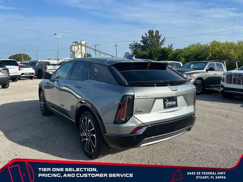 Used 2025 Cadillac Optiq Sport 2 w/ LPO, Floor Liner Package AWD/4WD image 7