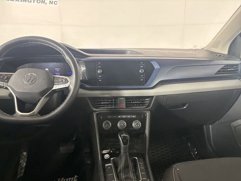 Used 2023 Volkswagen Taos SE w/ Panoramic Sunroof Package AWD/4WD image 22