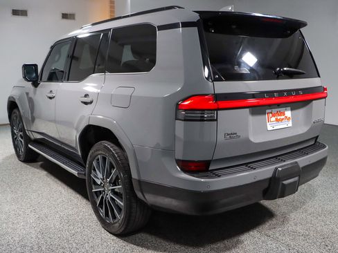 Used 2024 Lexus GX 550 w/ Accessory Package (Z1) AWD/4WD image 9